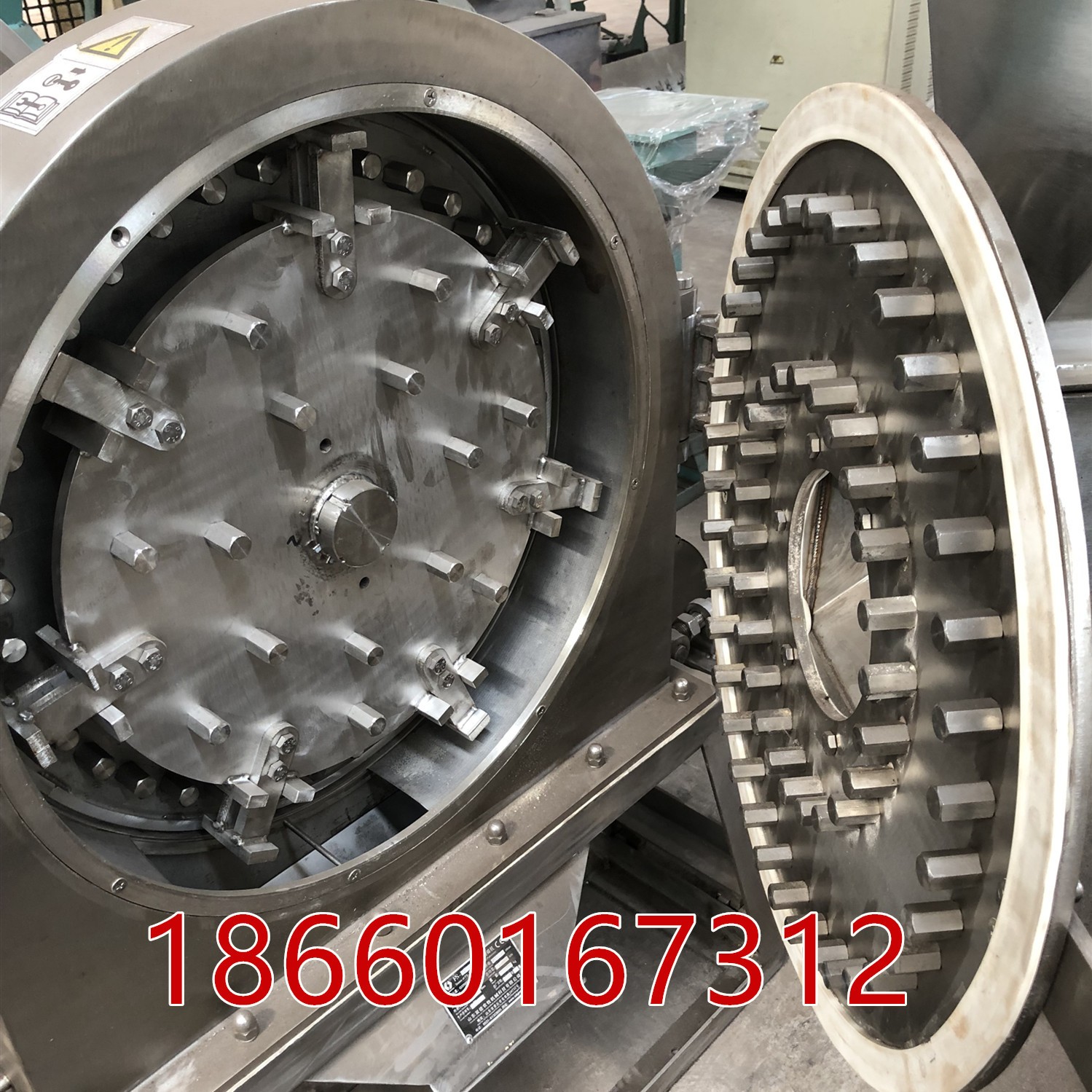 山東泡濕大米粉碎機視頻，高速雜糧磨粉機，大米磨粉機廠家MT