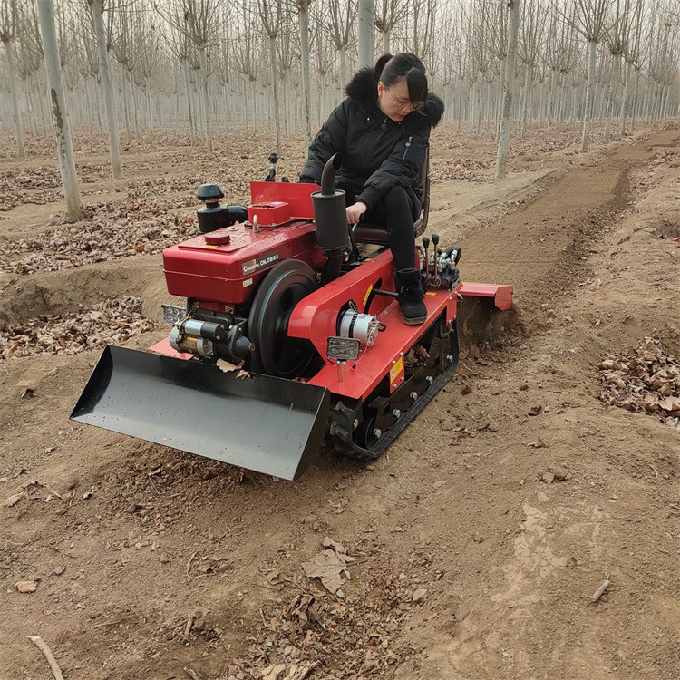 小型微耕機(jī) 大棚履帶式多功能開溝起壟旋耕機(jī) 山地農(nóng)用打田耕地機(jī)