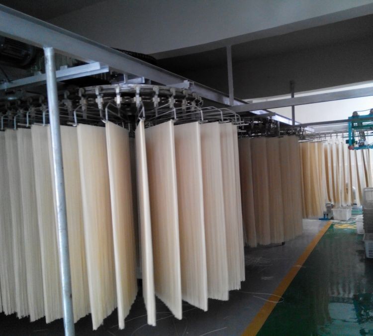 全自動(dòng)掛面機(jī)生產(chǎn)線成套設(shè)備 大型商用面條機(jī) 做掛面的機(jī)器