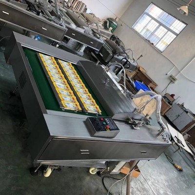 酸菜全自動(dòng)包裝機(jī) 利永杰牌預(yù)制菜真空機(jī) 滾動(dòng)式機(jī)械封口機(jī)